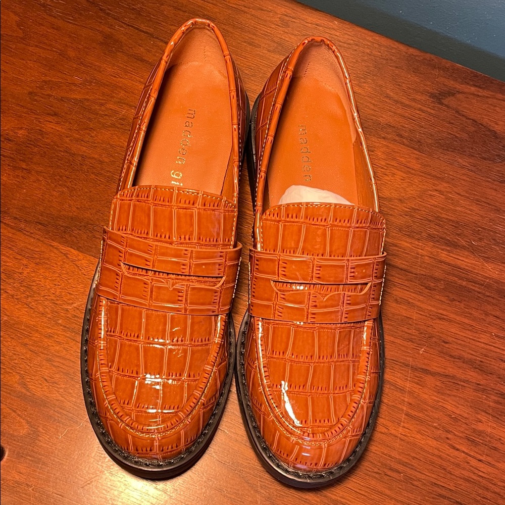 Madden Girl Burnt Orange Textured Loafers - Picture 3 of 9